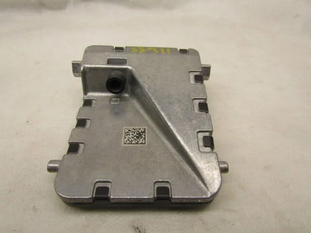 Pre-Owned 2018-2021  Tundra Windshield Mounted Lane Departure Camera OEM LKQ (Good)