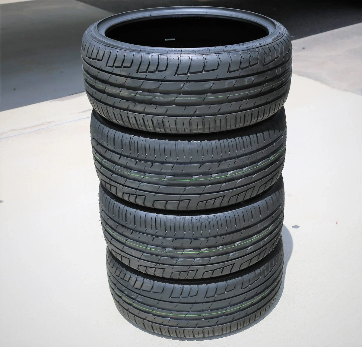 Forceum Octa 245/35ZR20 95Y XL A/S High Performance All Season Tire Fits: 2017-19 Mercedes-Benz E300 4Matic, 2010-16  528i Base