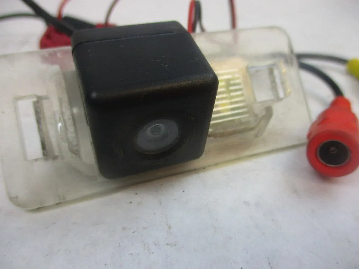 Pre-Owned 2000  323 Series Rear Camera Trunk Mount OEM LKQ (Good)