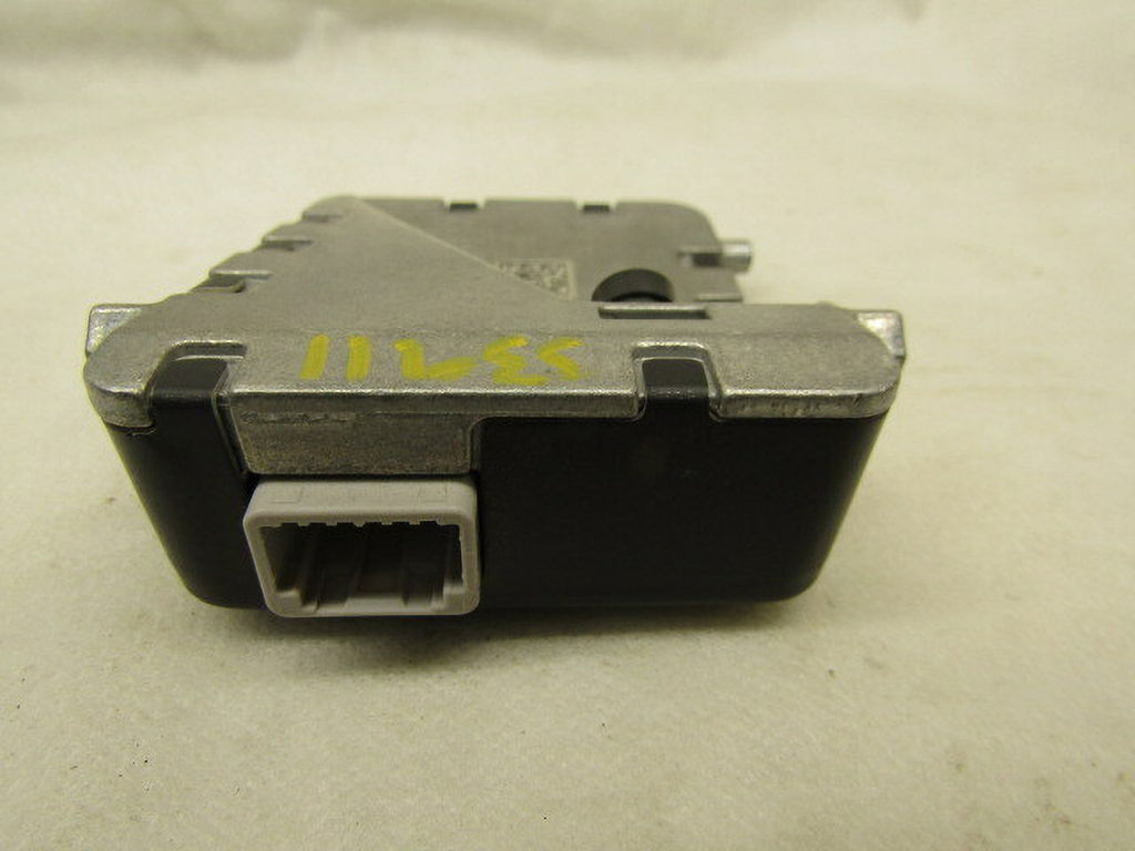 Pre-Owned 2018-2021  Tundra Windshield Mounted Lane Departure Camera OEM LKQ (Good)