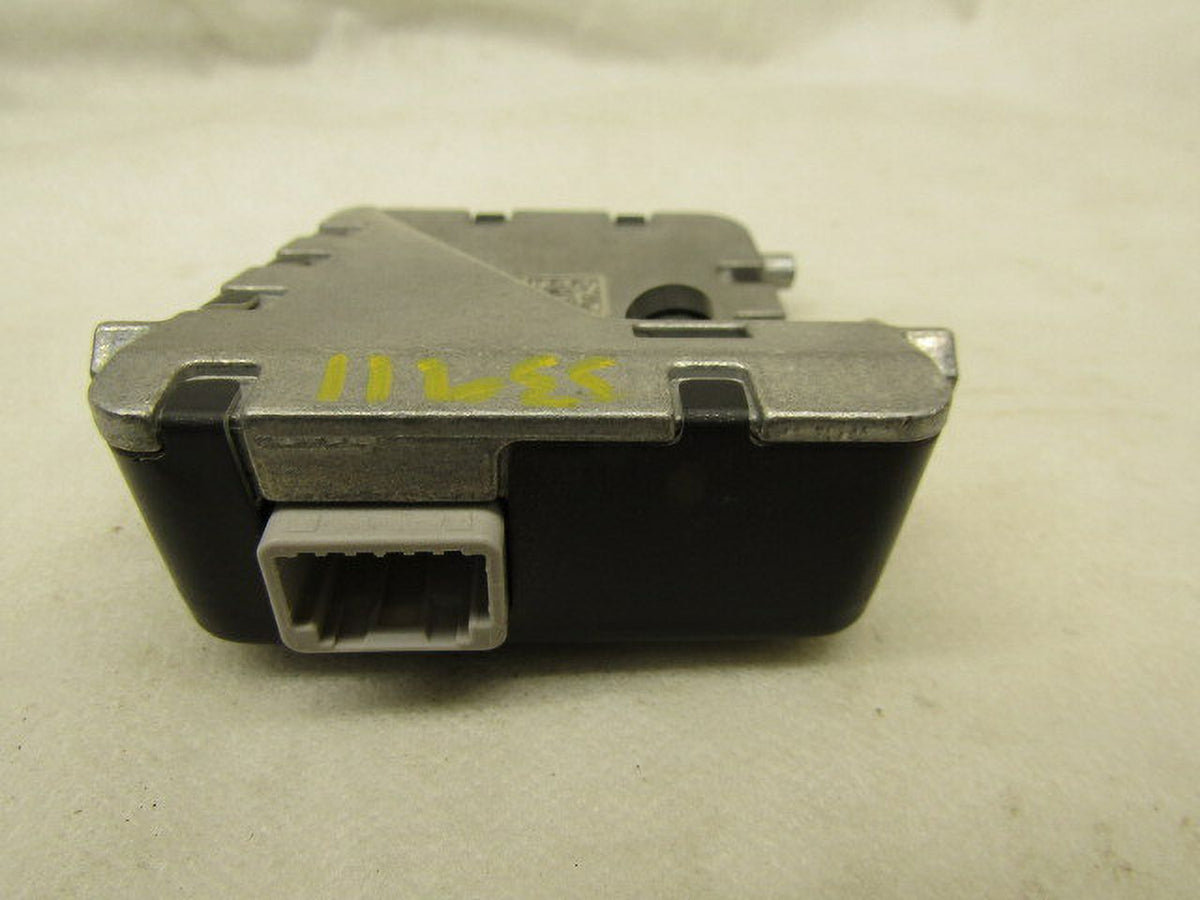 Pre-Owned 2018-2021  Tundra Windshield Mounted Lane Departure Camera OEM LKQ (Good)